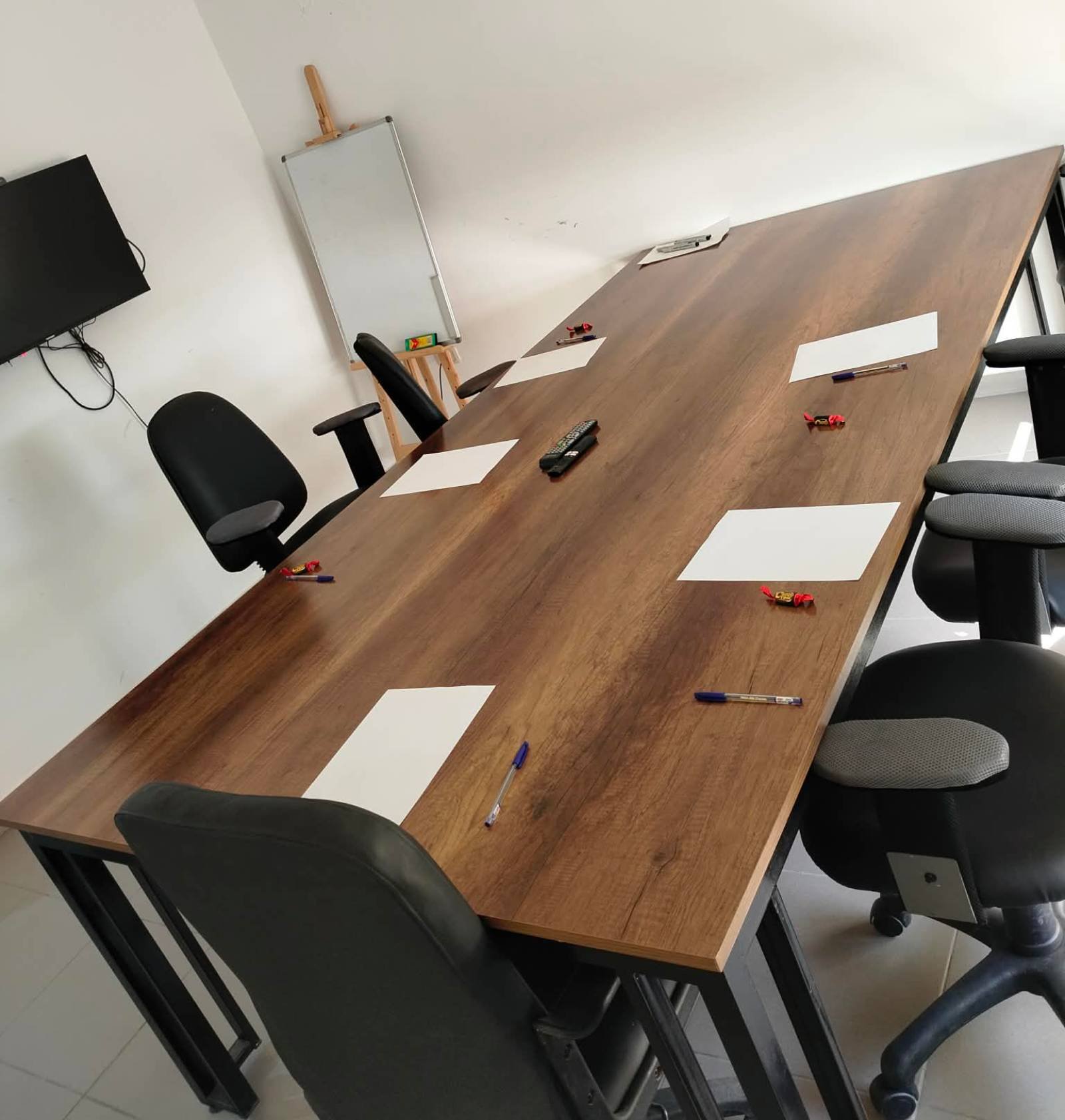 roomMeeting1